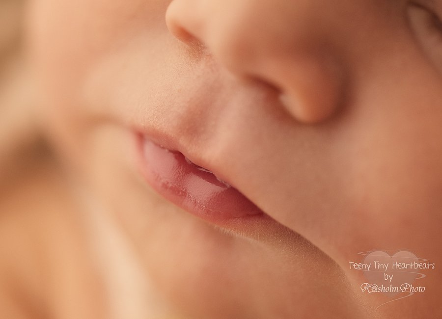 nærbillede af nyfødt mund